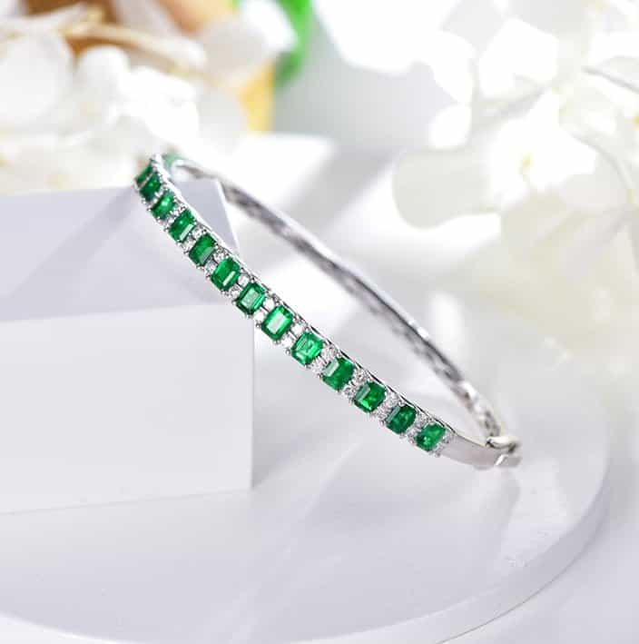 18K gold gemstone bangle with emerald diamond KB41404 Kirin Jewelry