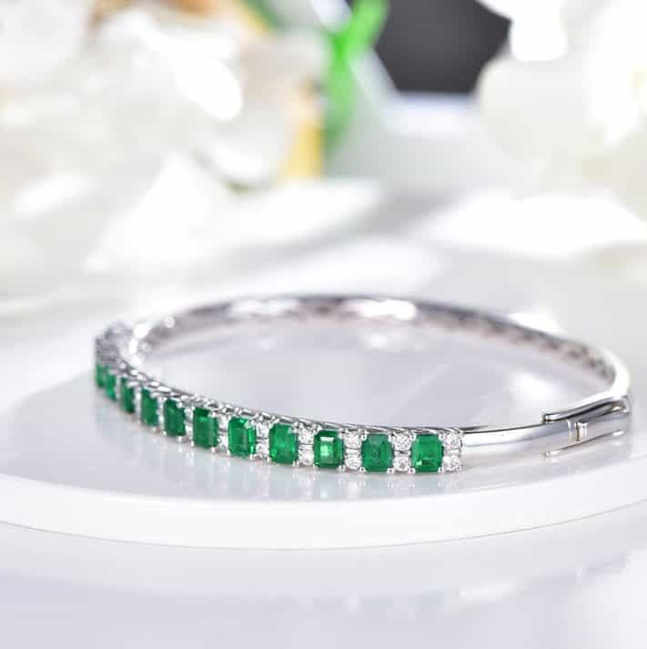 18K gold gemstone bangle with emerald diamond KB41404 Kirin Jewelry