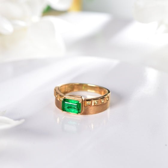 18K gold gemstone ring with emerald KR41301 Kirin Jewelry