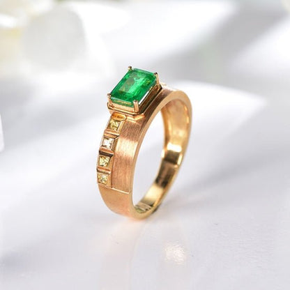 18K gold gemstone ring with emerald KR41301 Kirin Jewelry