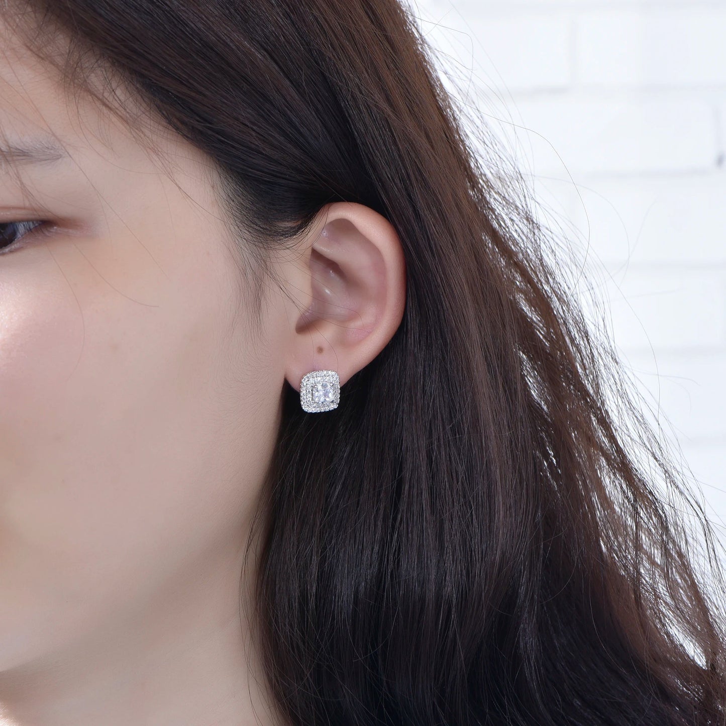 Fine Jewelry Simple Pearl Stud Earrings 925 Sterling Silver Wholesale Stud Earrings For Women fashion jewelry Kirin Jewelry