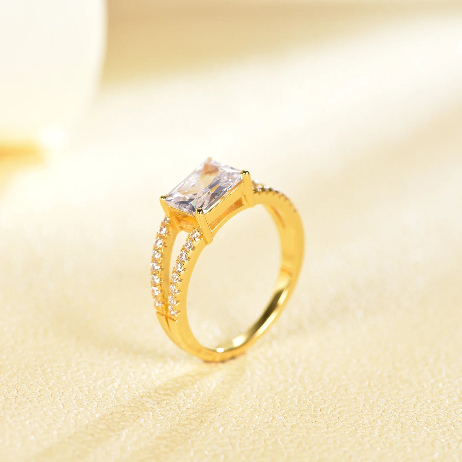 Gold Plated Ring Elegant Women's Full Diamond Ring 18K Gold Plated Tar Free Ring Double Layer Gold Plated 3A White Cubic Zirconia Ring Elegant Women's Full Diamond Ring 18K Gold Plated Tarnish Free Ring Kirin Jewelry